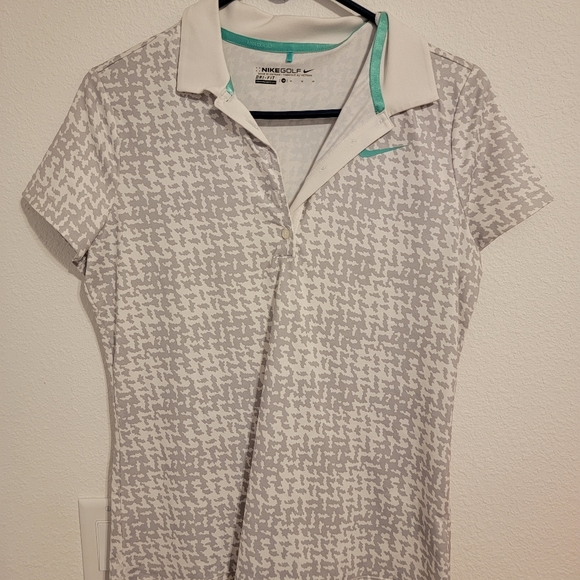 Nike Golf Clothes - Picture 9 of 17